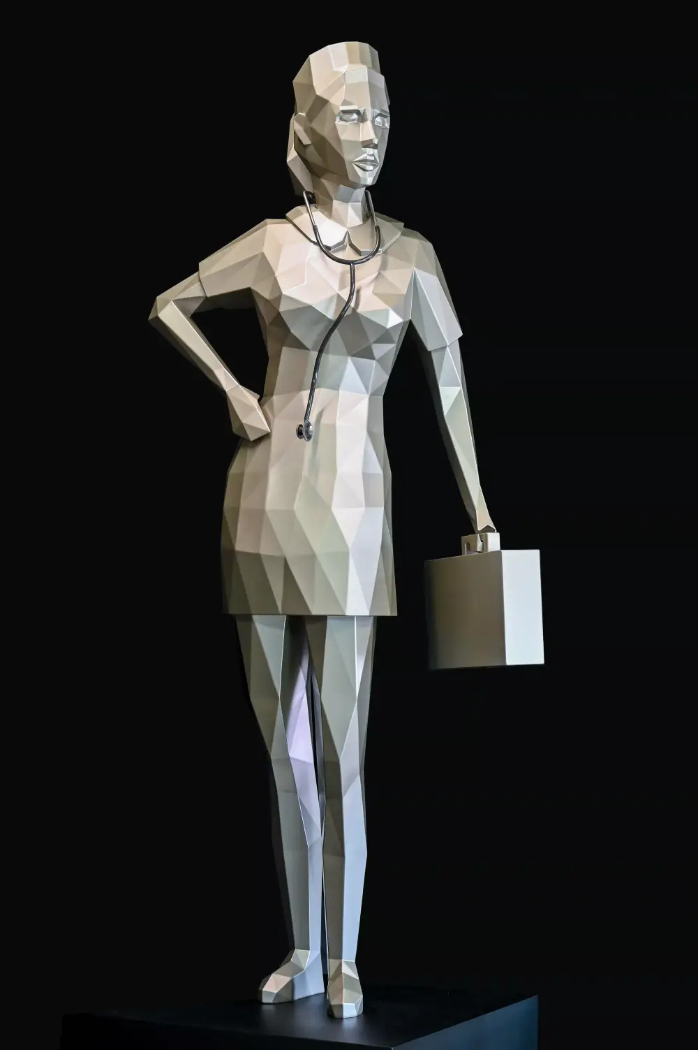 sculpture-infermiere